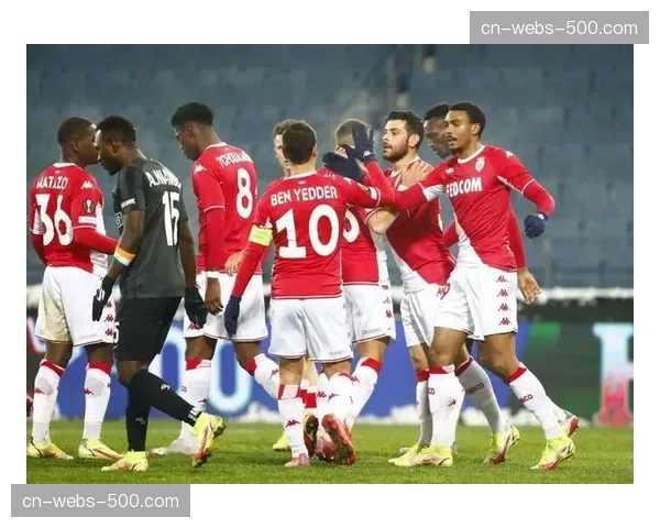 数据分析：法语解说频道在欧冠巴黎比赛中的互动量峰值是英语频道的三倍